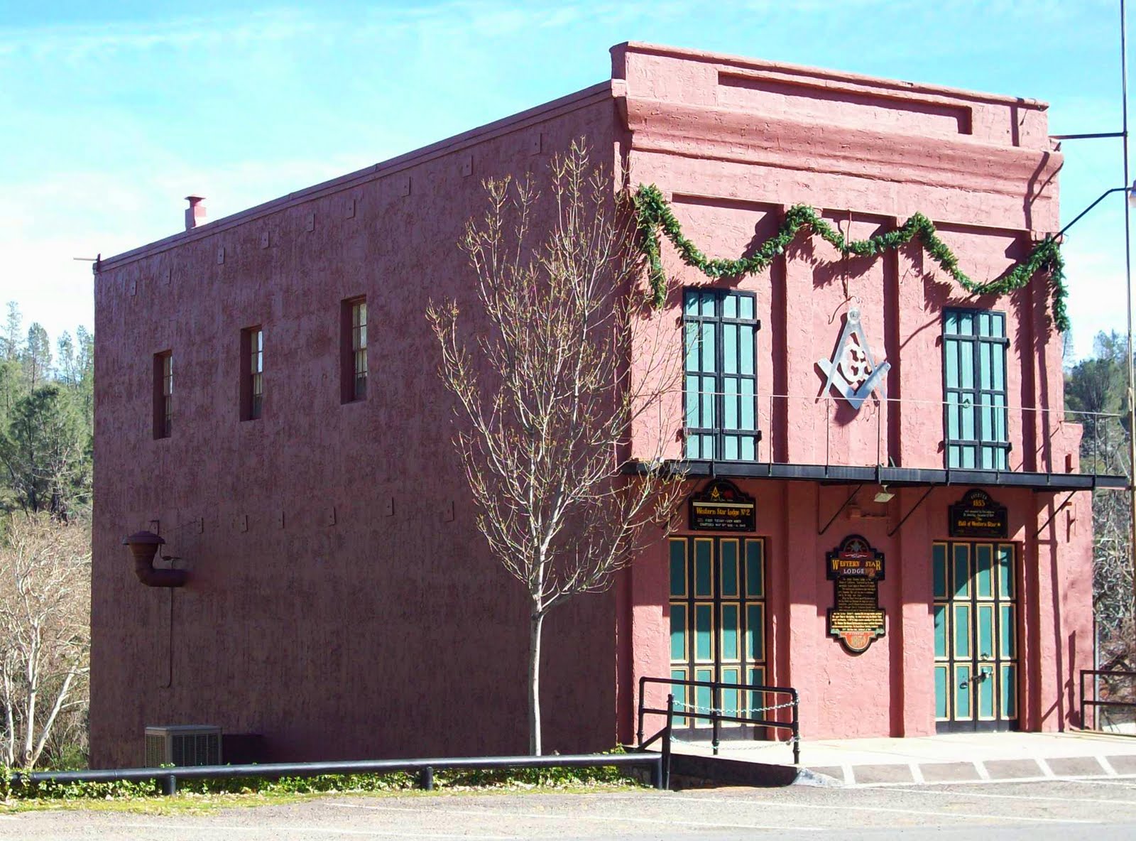 Western Lodge No2 Building